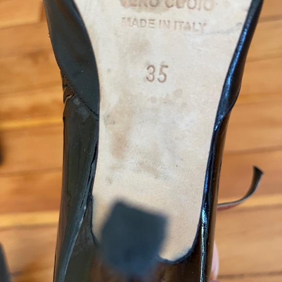 Comfortable and chic Italian shoes size 35EU. Heel 2.75” - Picture 6 of 6